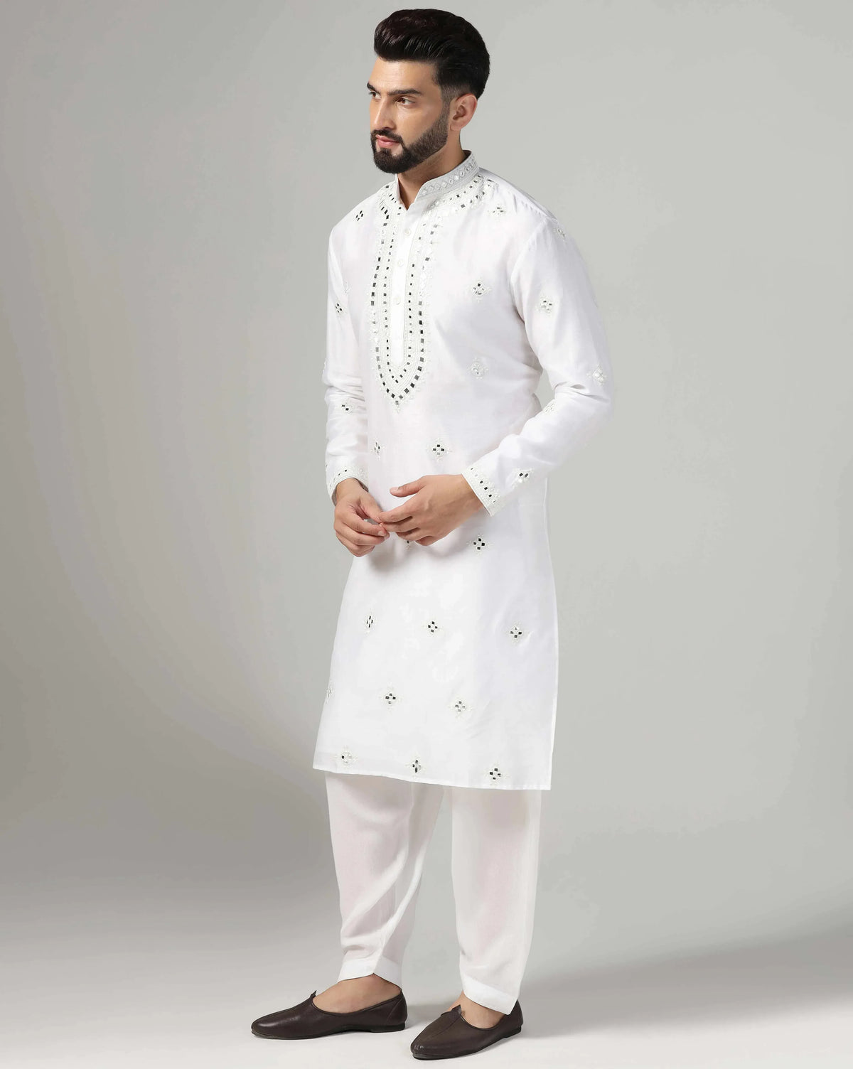 Men's Kurta Salwar Set With Mirror Work Detailing