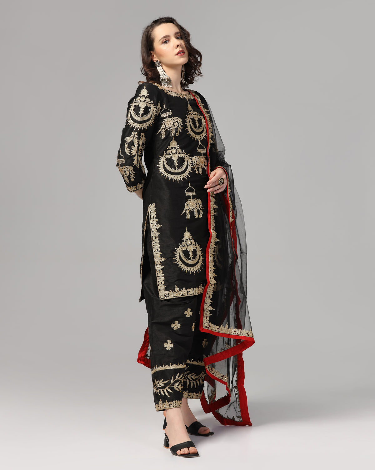 Black Aari Embroidered Kurta Set With Dupatta
