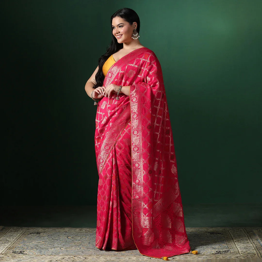 Red Bandhani Georgette Saree With Unstitched Blouse
