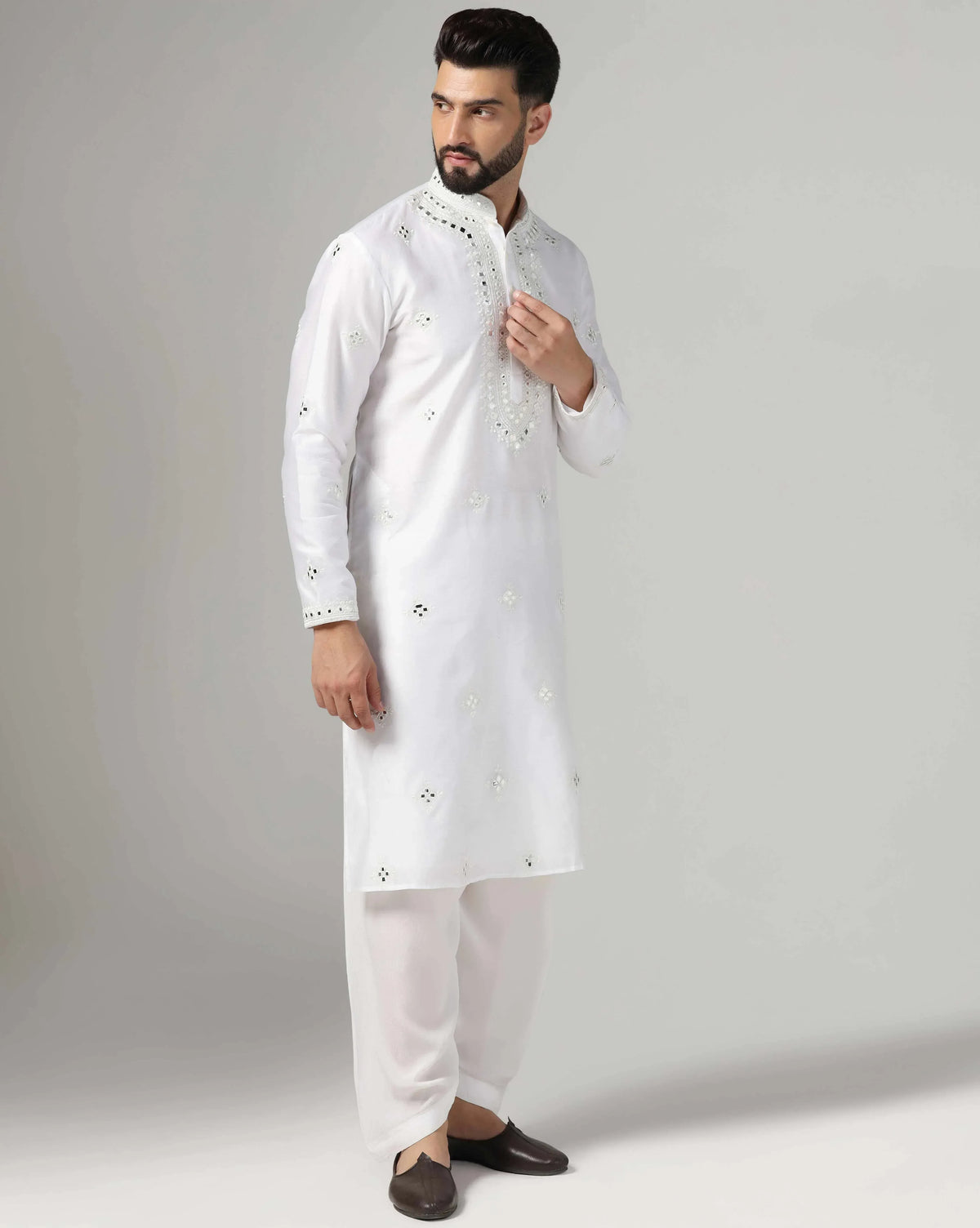 Men's Kurta Salwar Set With Mirror Work Detailing