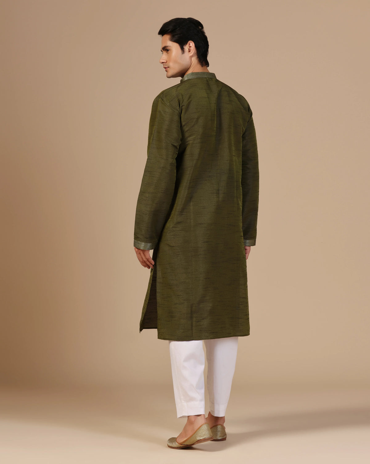 Elegant Green Silk Kurta Set With Aari Zari Embroidery