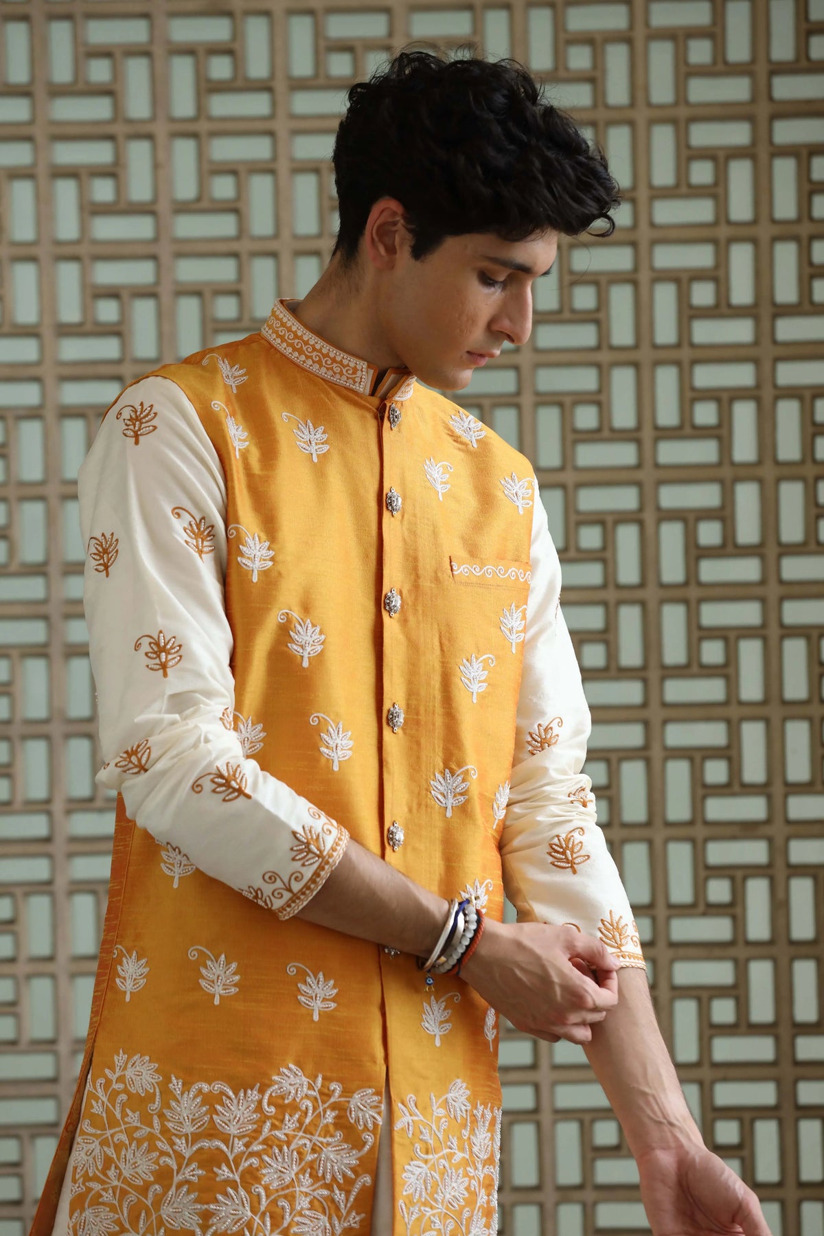 Elegant Cream Kurta Set With Vibrant Jacket