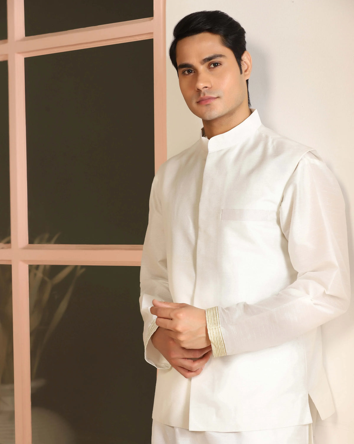 Elegant Off-White Embroidered Kurta Set With Bundi Jacket