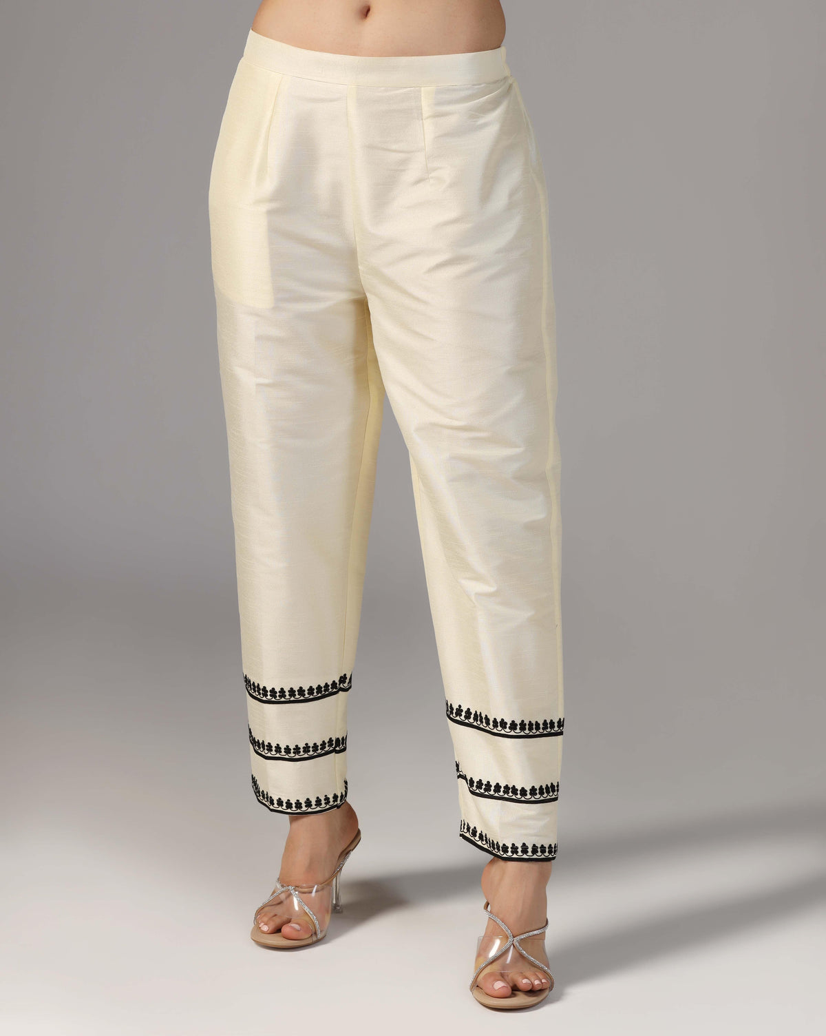 Embroidered Kurti Set