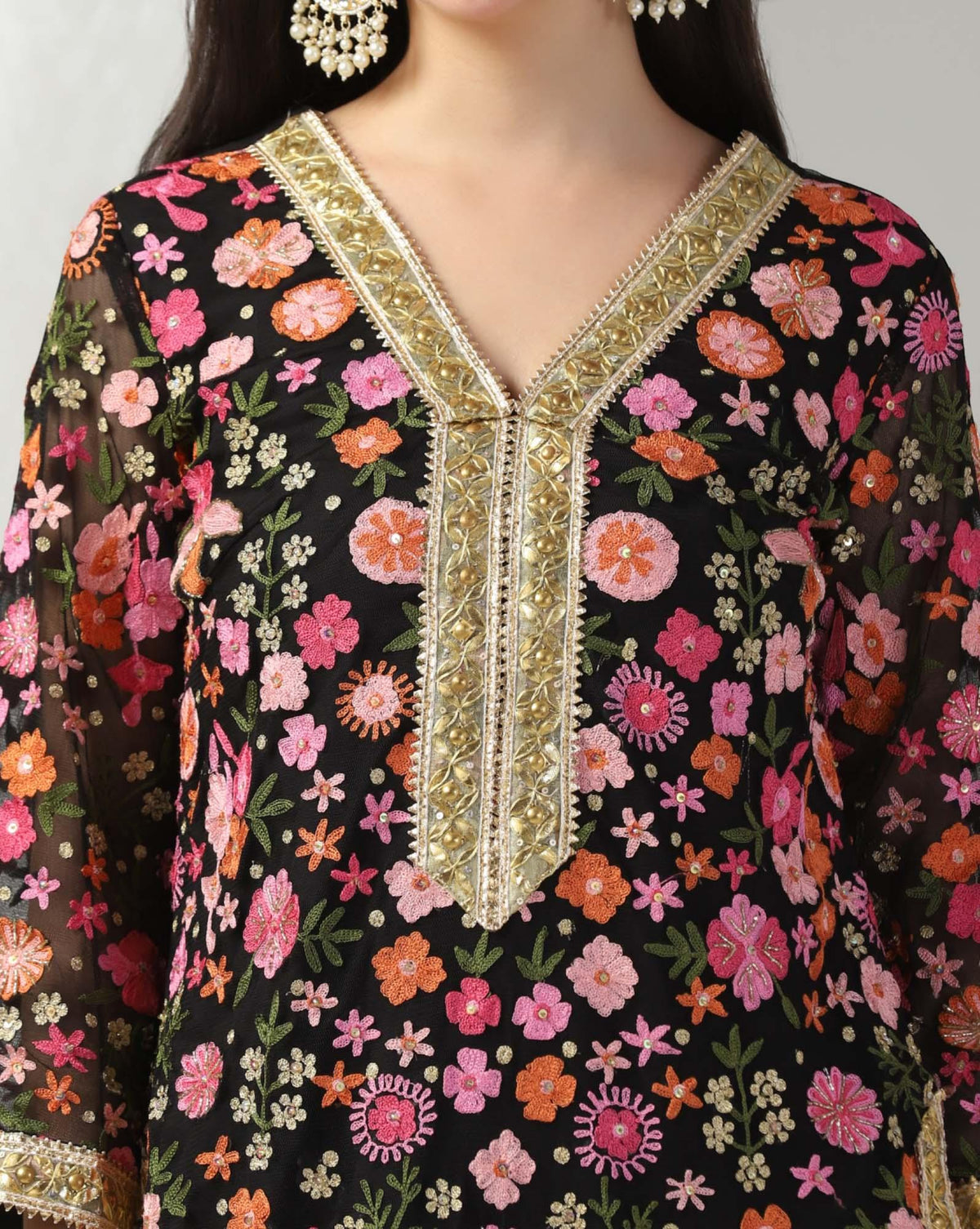 Black Aari Thread Embroidered Kurta With Crepe Pants & Dupatta