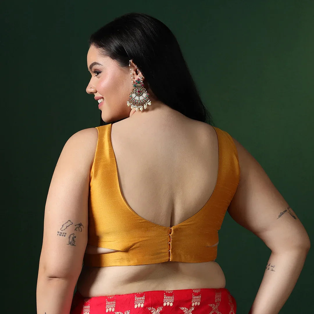 Red Bandhani Georgette Saree With Unstitched Blouse