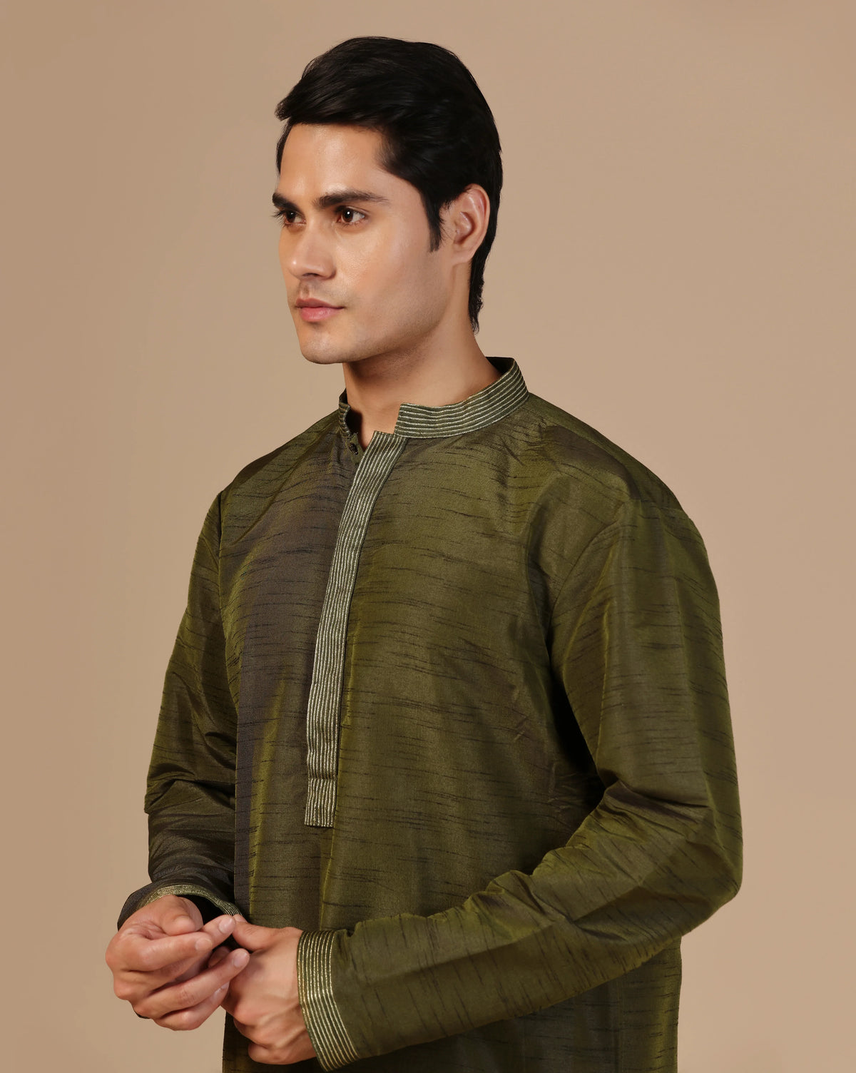 Elegant Green Silk Kurta Set With Aari Zari Embroidery