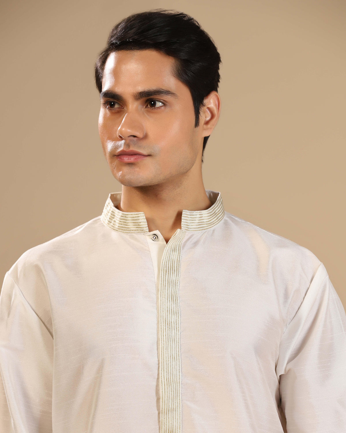 Elegant Off-White Embroidered Kurta Set With Bundi Jacket