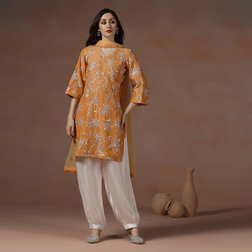Elegant Pink Aari Work Kurta Set with Thread Embroidery & Hand Highlights
