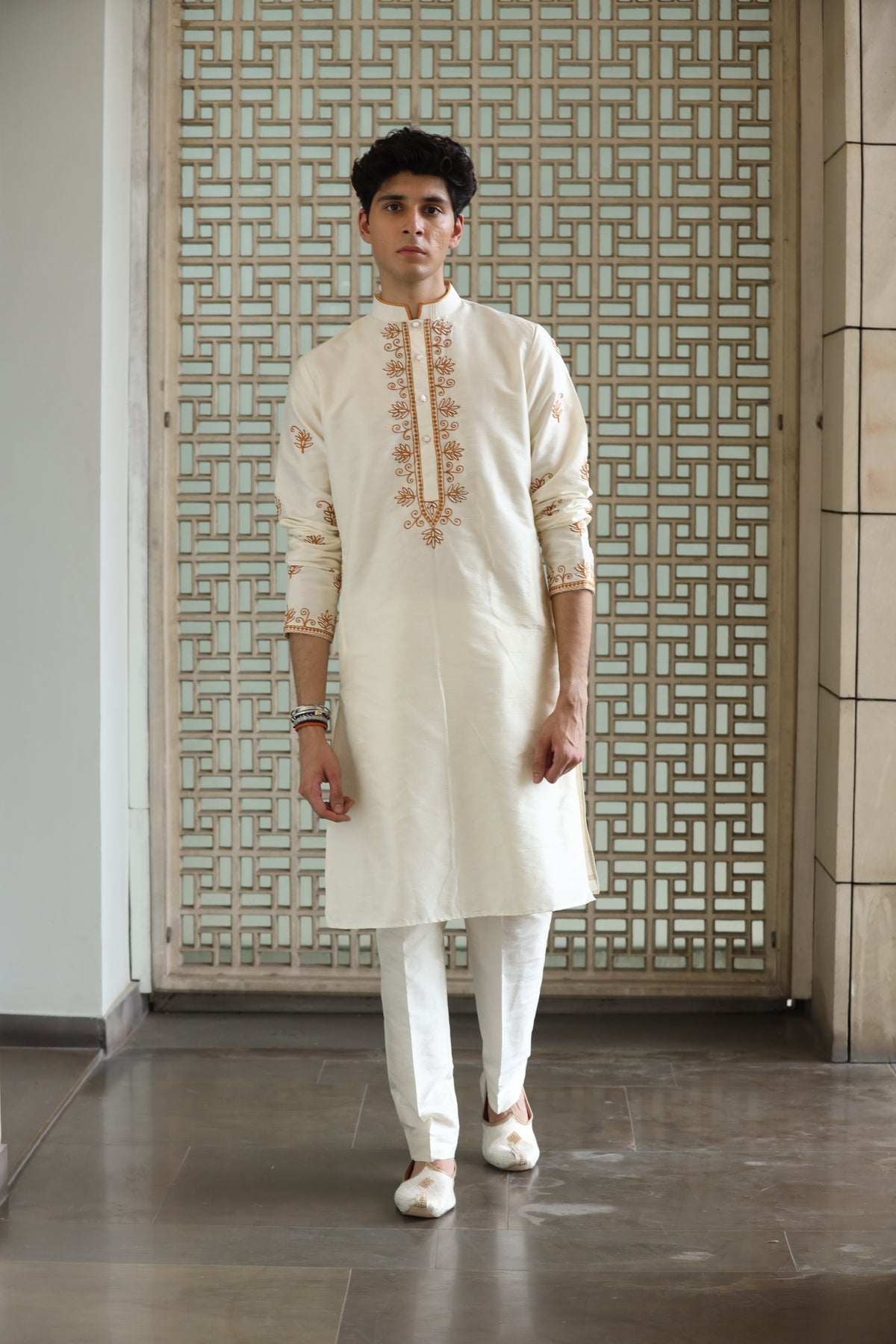 Men's classic ivory dupion silk embroidered kurta set — RNG REZA