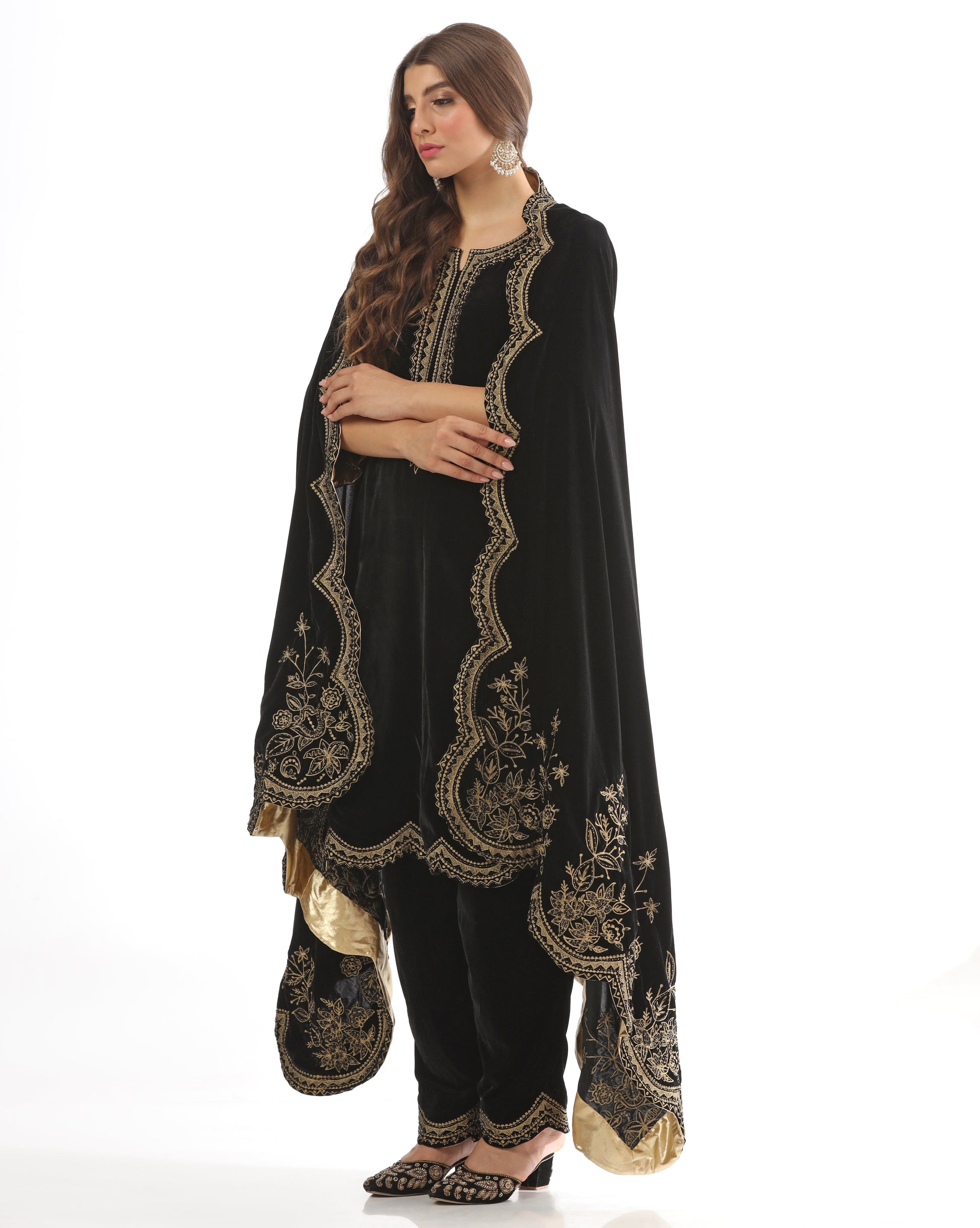 Black Velvet Aari Embroidered Kurta Set