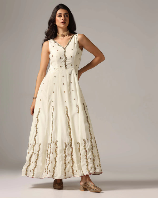 Ivory Embroided Flowing Silhouette