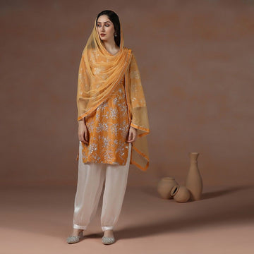 Elegant Pink Aari Work Kurta Set with Thread Embroidery & Hand Highlights