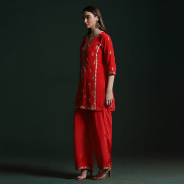Crepe Co-ord Set with Embroidered Zari Work