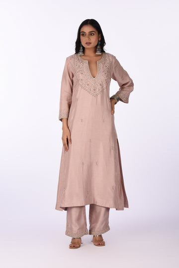 Kurti With Pants And Dupatta Peach Silk Embroidered Kurta Set with Dupatta