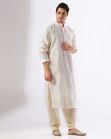 Classic mens chikankari kurta Set