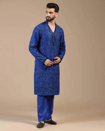 Elegant monotone kurta set adorned with sequin