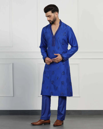 Elegant monotone kurta set adorned with sequin