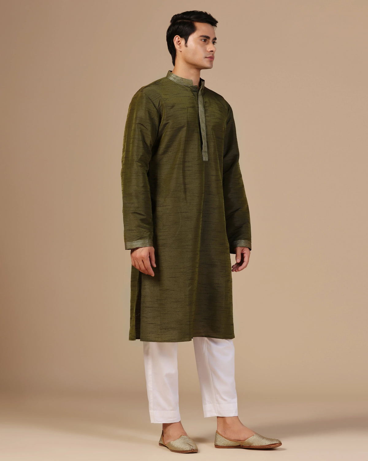 Elegant Green Silk Kurta Set With Aari Zari Embroidery