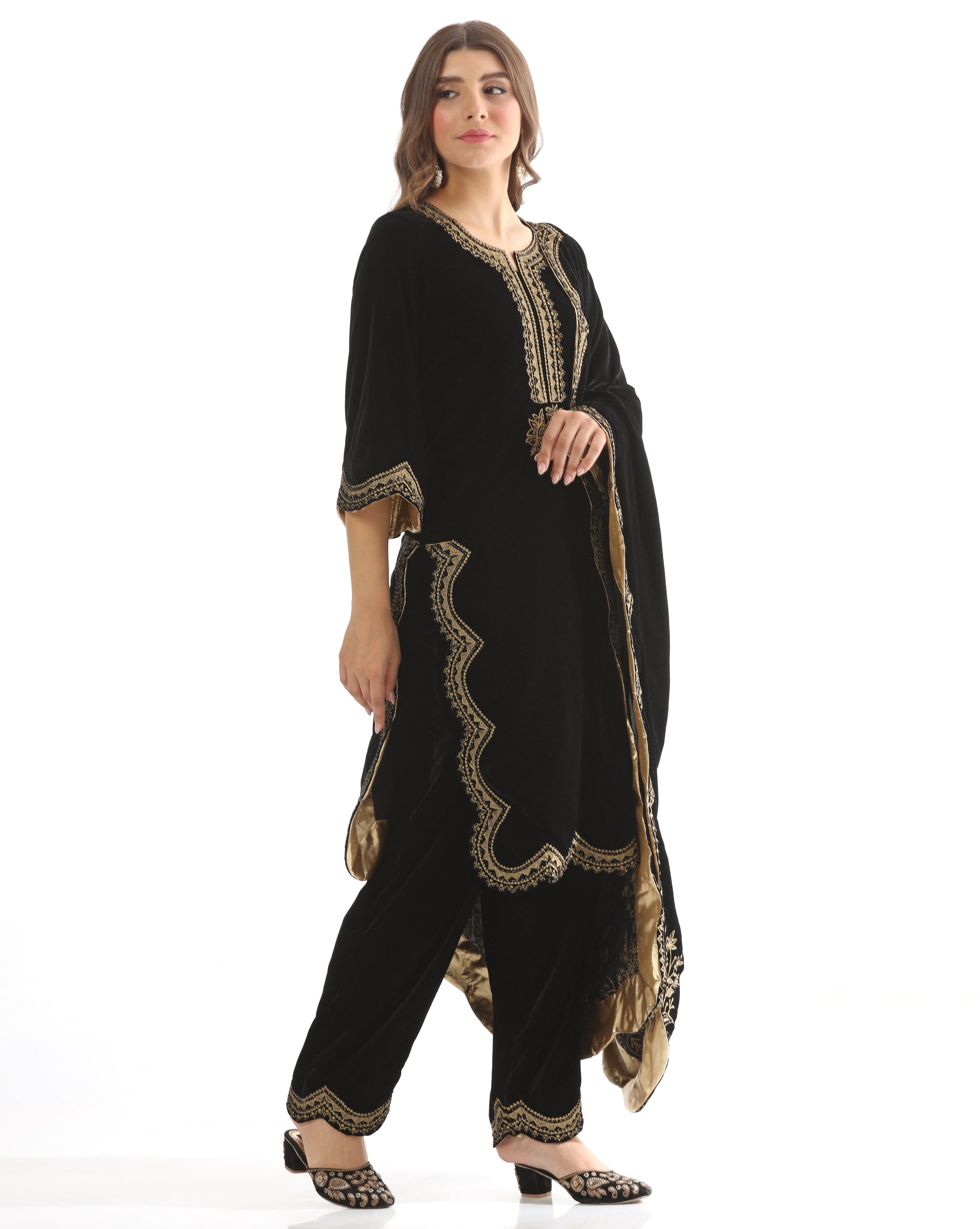 Black Velvet Aari Embroidered Kurta Set