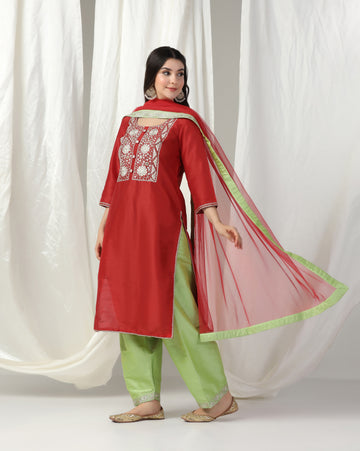 Aari Embroidered Red Kurta Set With Dupatta