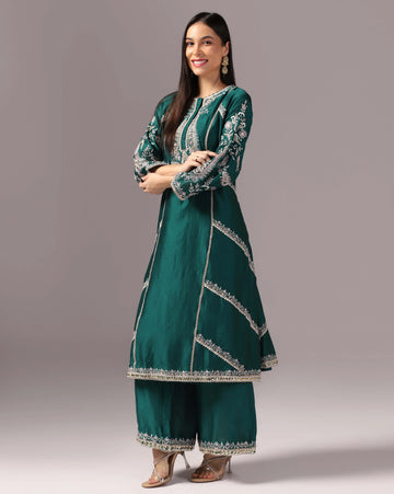 Green kurta pants elegance