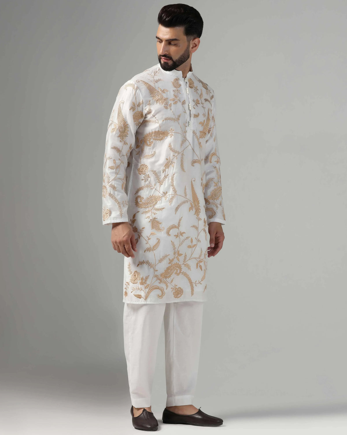 Off-White Kurta With Elegant Resham Embroidery