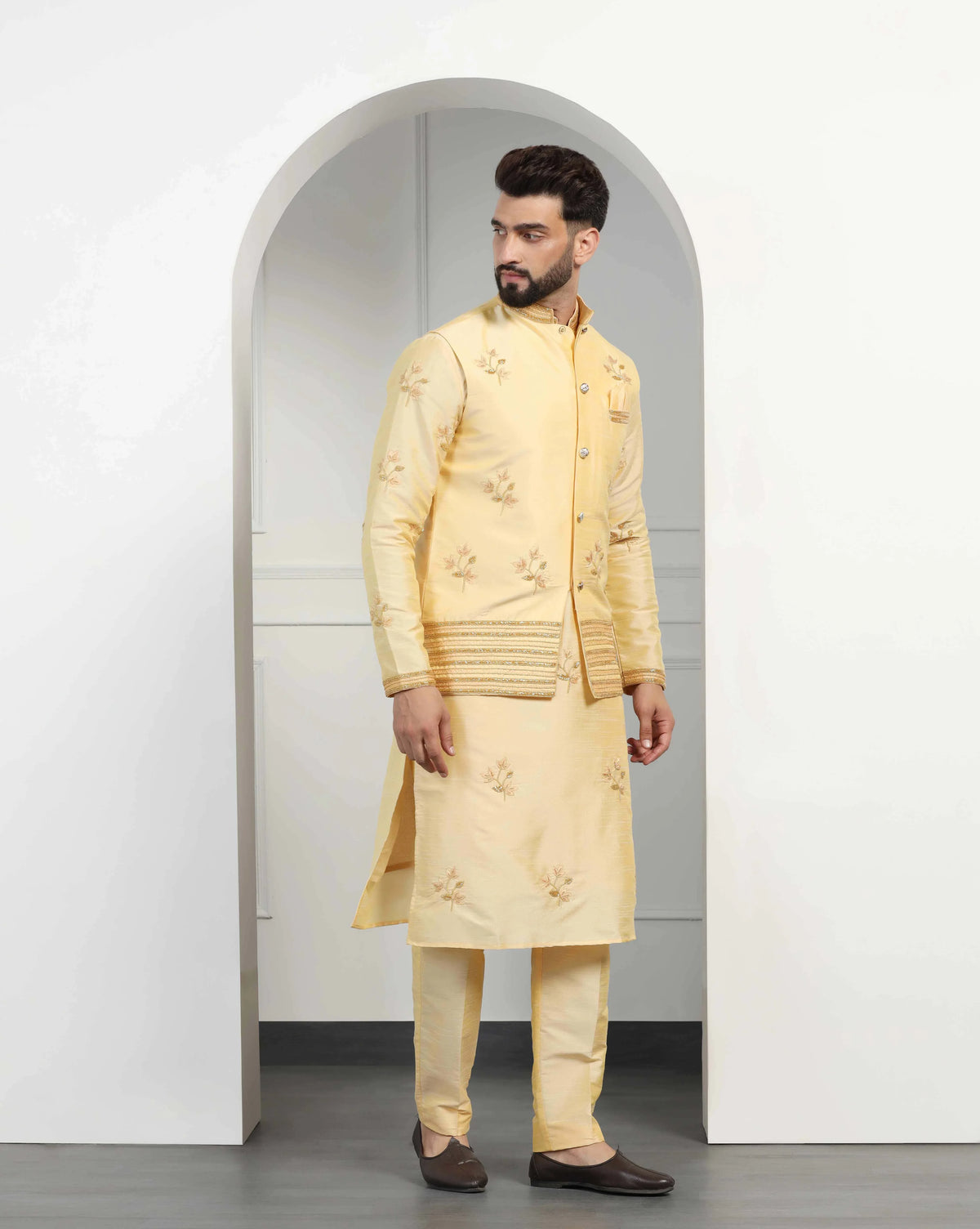 Monotone Yellow Men's Kurta Set With Hand Embroidered Bundi