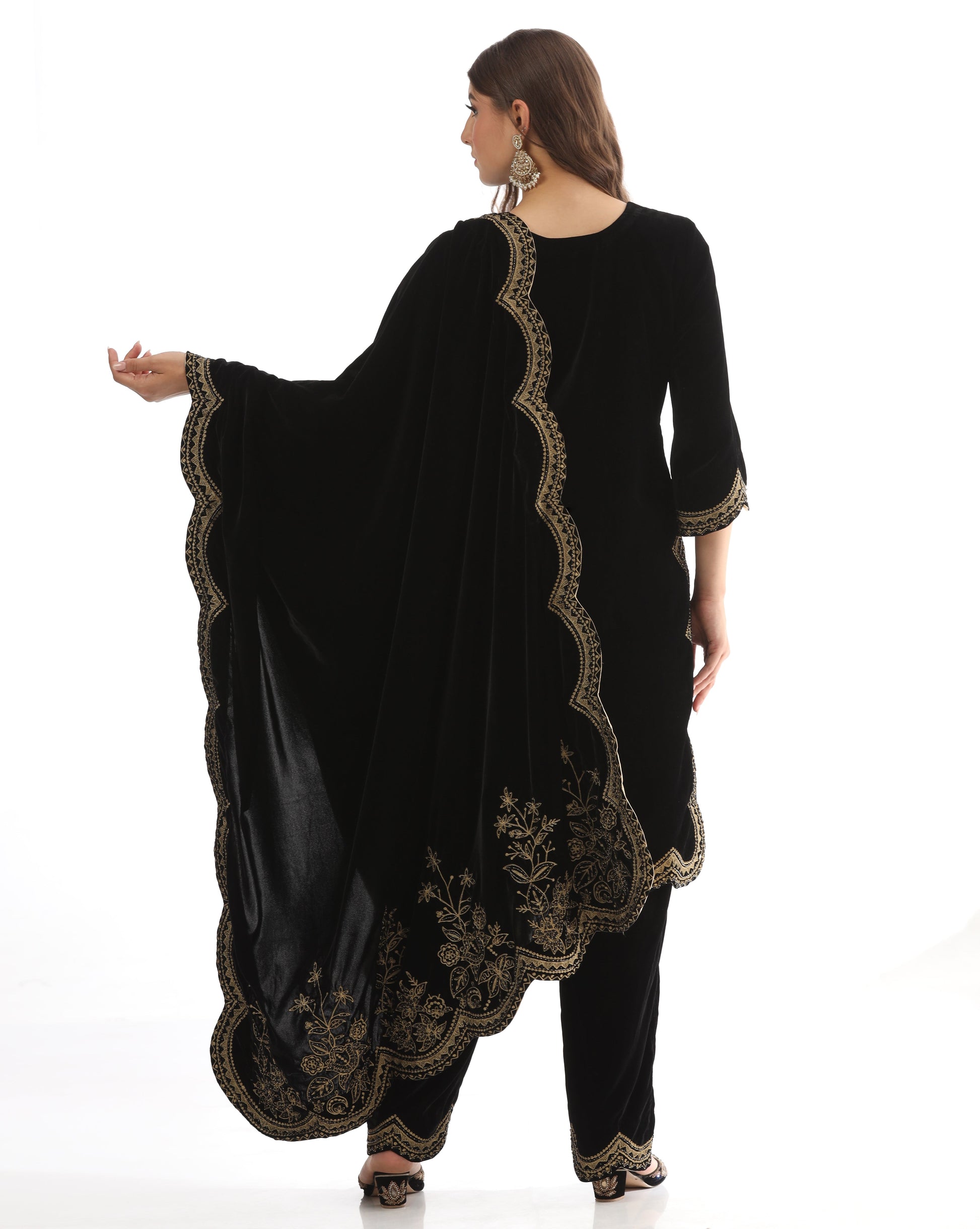 Black Velvet Aari Embroidered Kurta Set