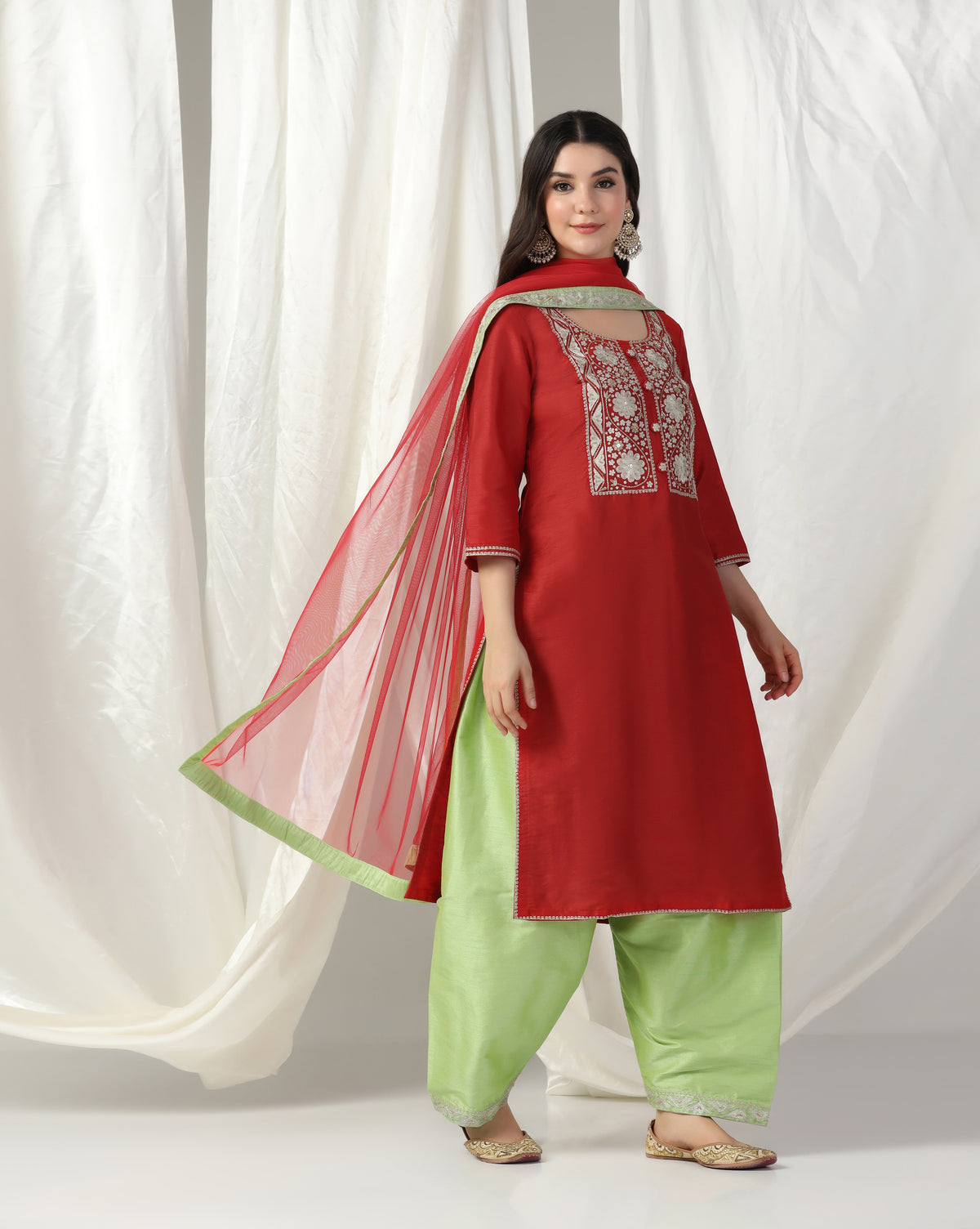 Aari Embroidered Red Kurta Set With Dupatta