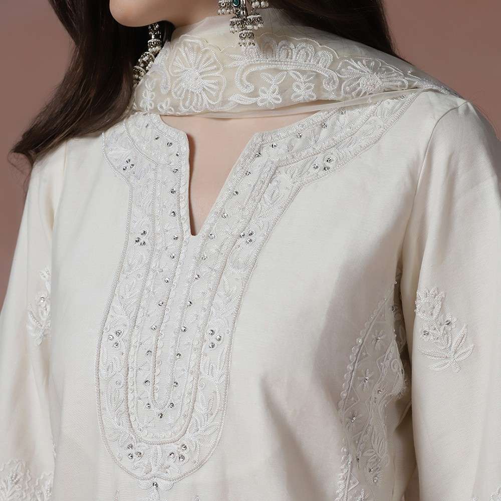 Classic Ivory Chanderi Kurta Set With Fine Thread & Pearl Work