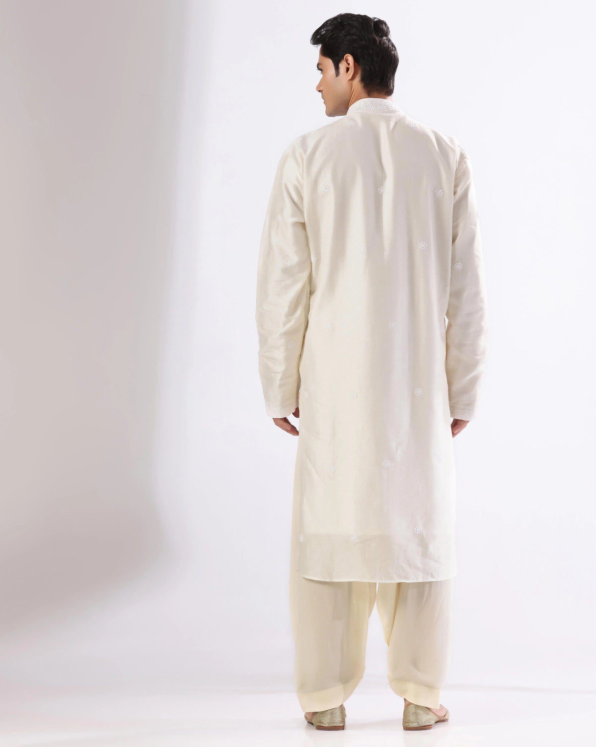 Classic Men's Chikankari Kurta