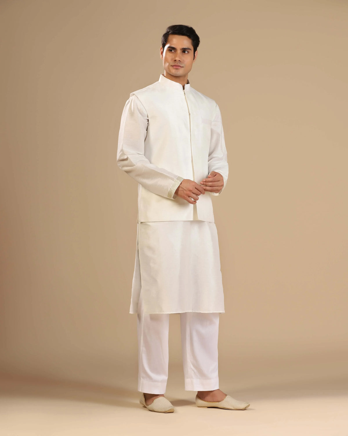 Elegant Off-White Embroidered Kurta Set With Bundi Jacket