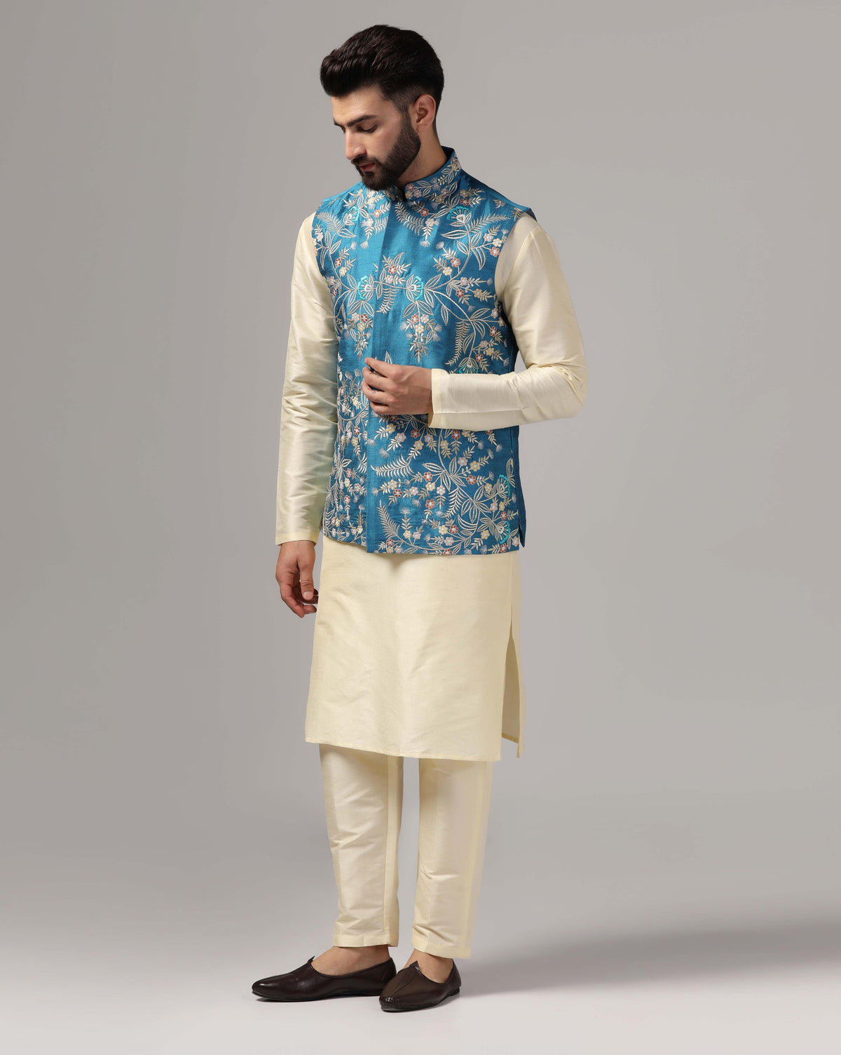 Men's Ethnic Cream Kurta Set With Blue Embroidered Nehru Jacket