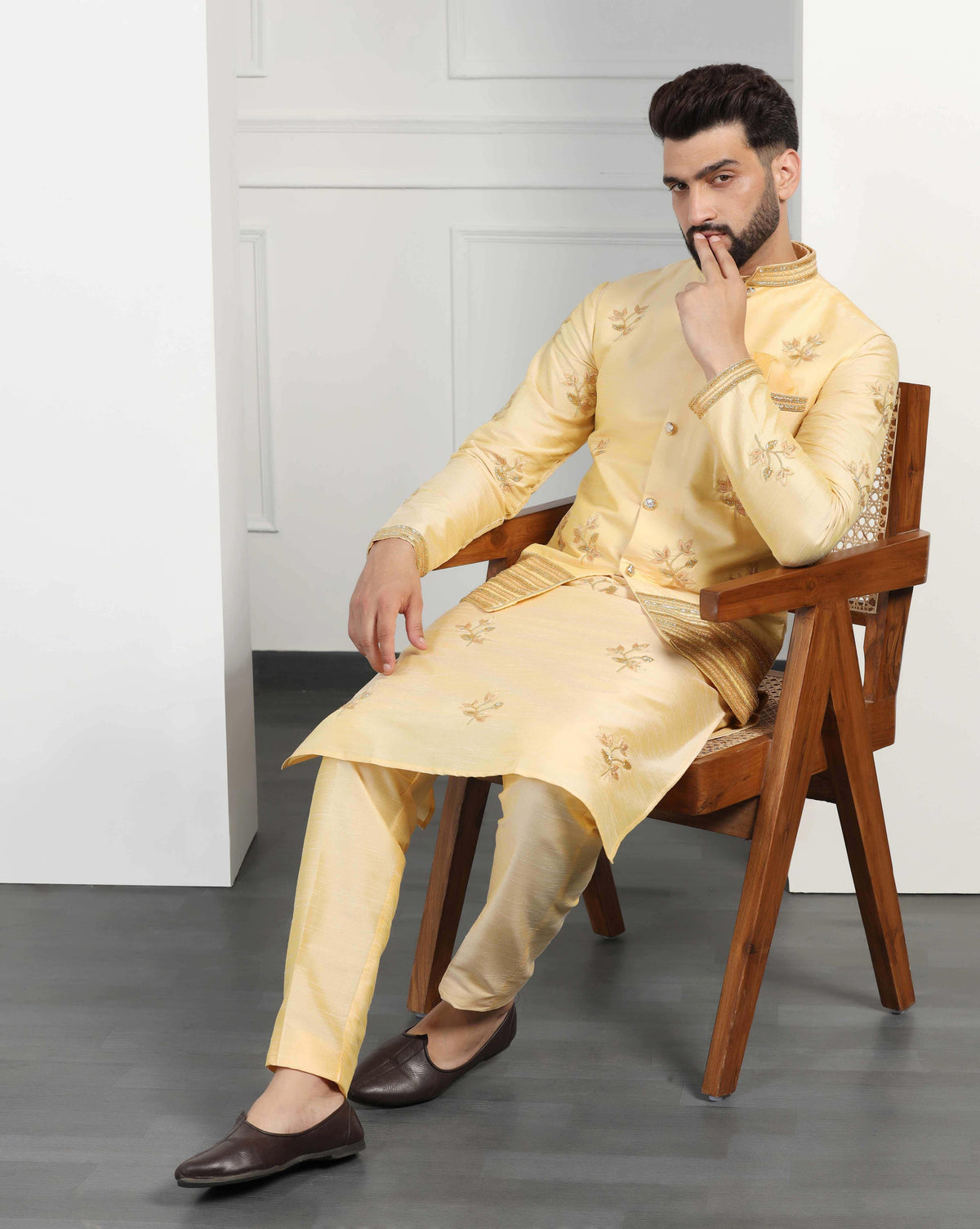 Monotone Yellow Men's Kurta Set With Hand Embroidered Bundi