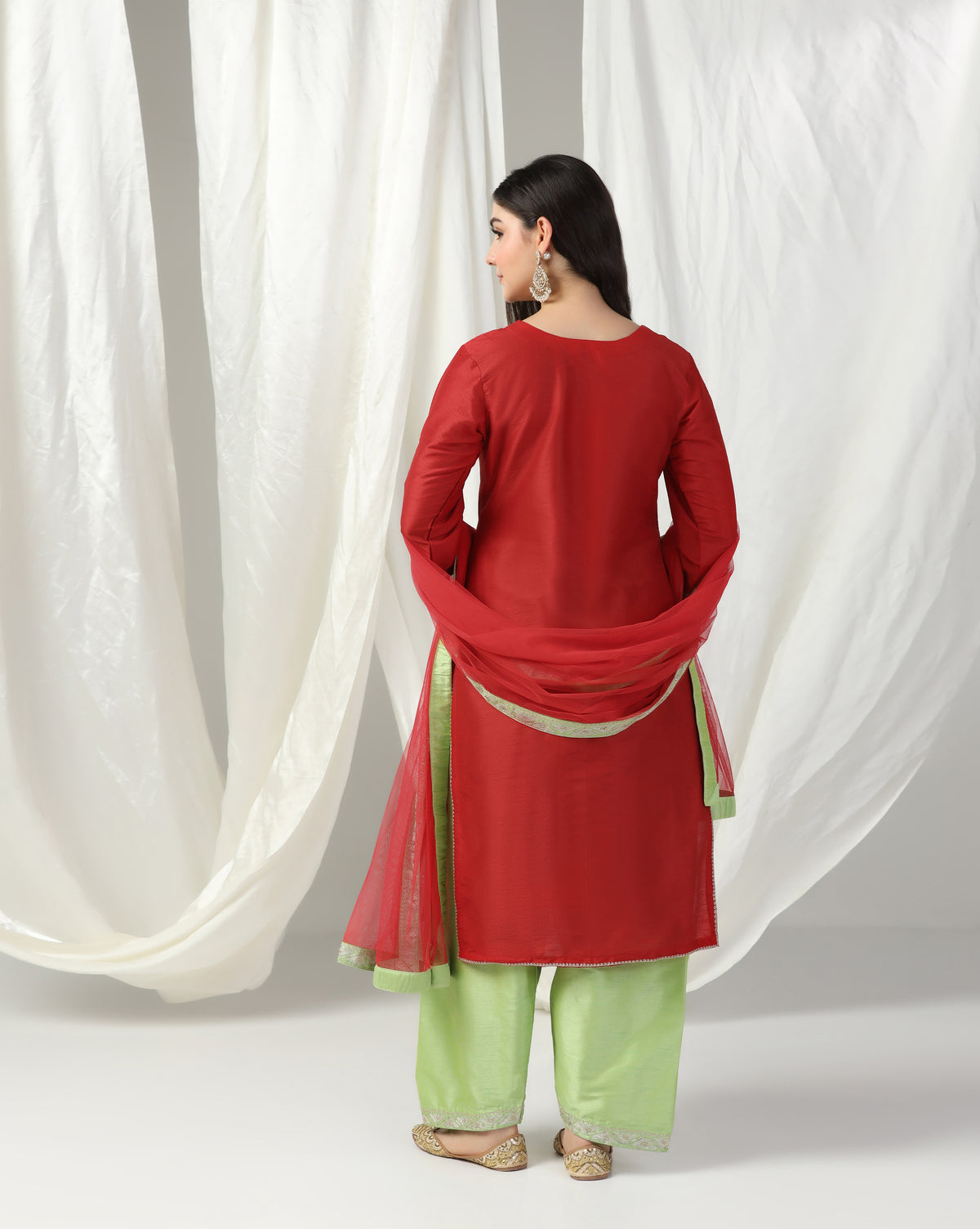 Aari Embroidered Red Kurta Set With Dupatta