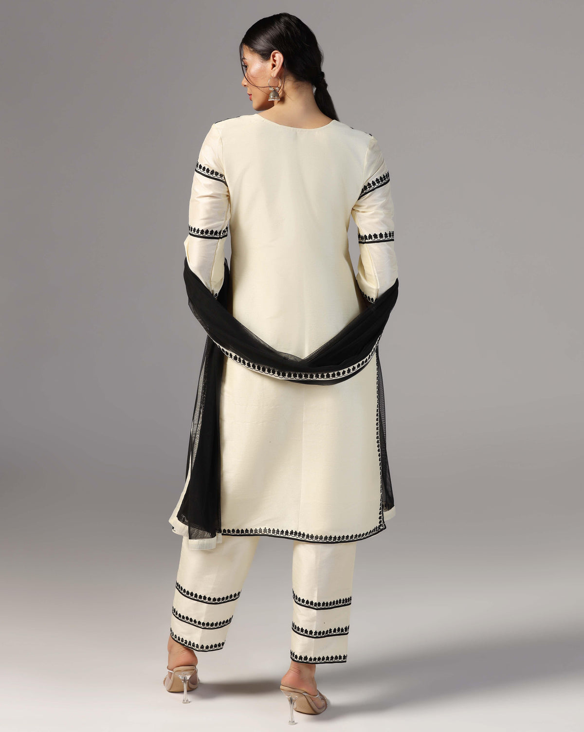 Embroidered Kurti Set