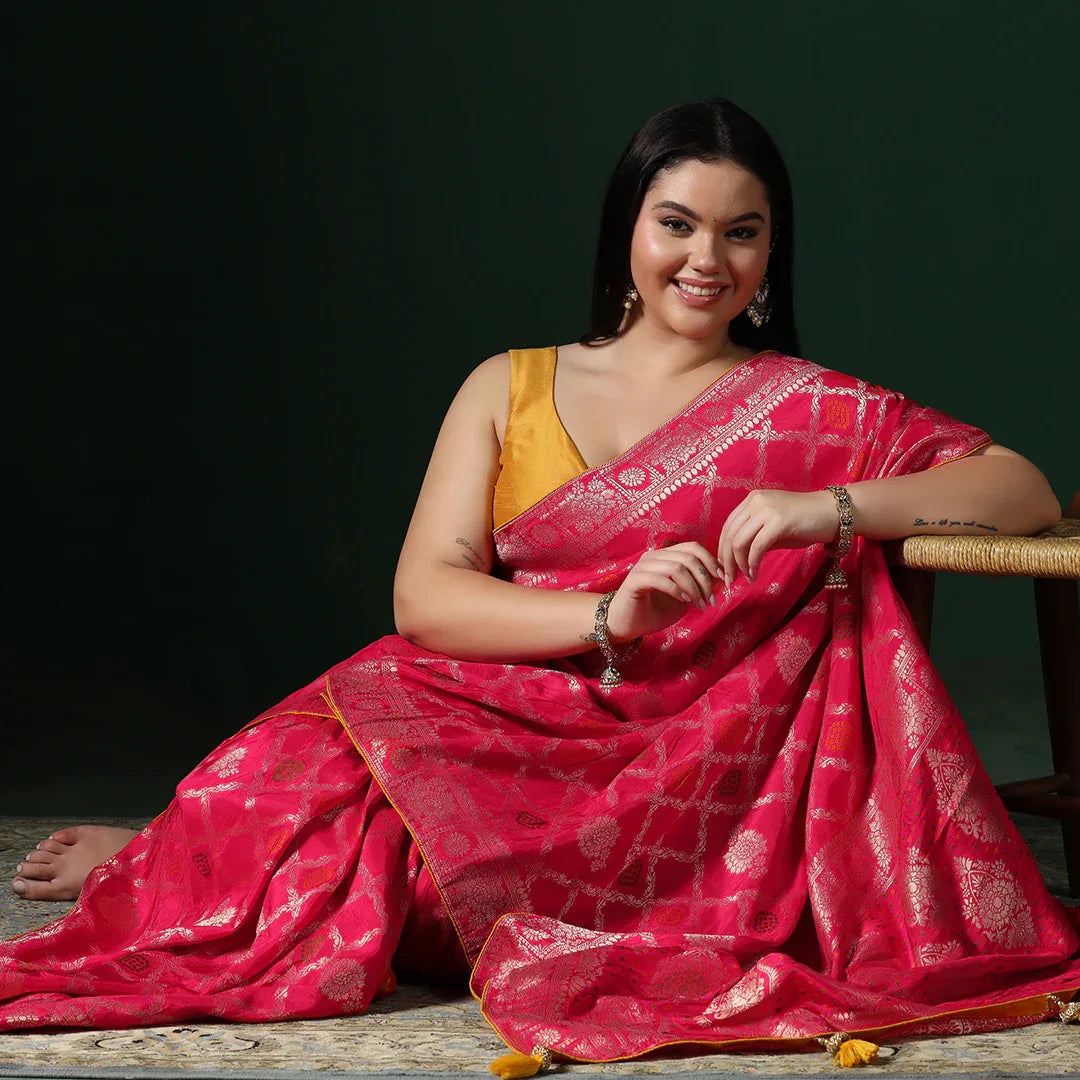 Red Bandhani Georgette Saree With Unstitched Blouse