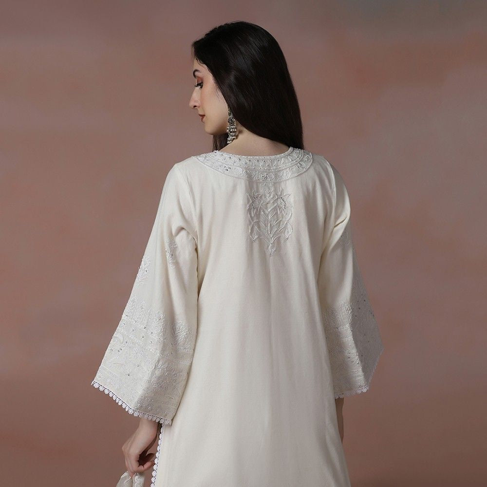 Classic Ivory Chanderi Kurta Set With Fine Thread & Pearl Work