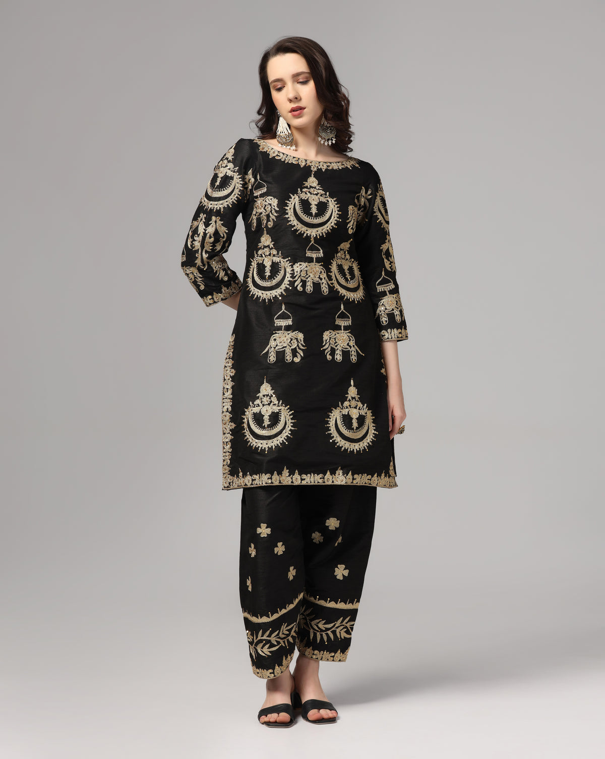 Black Aari Embroidered Kurta Set With Dupatta