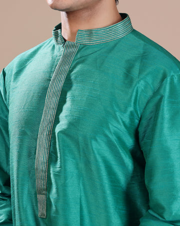 Men's Dupion Silk Emerald Green Kurta Set with Refined Contrast Detailing