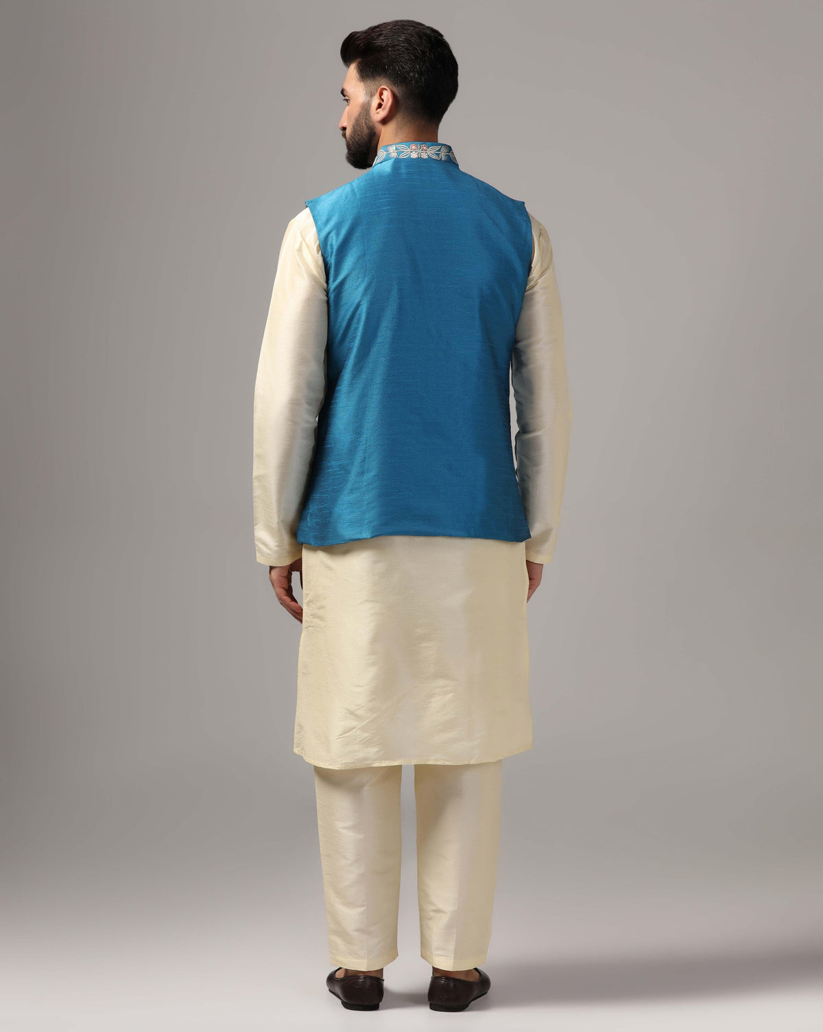 Men's Ethnic Cream Kurta Set With Blue Embroidered Nehru Jacket