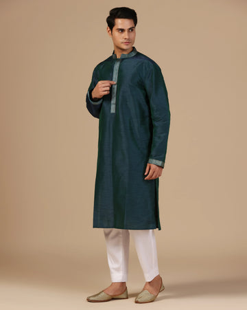 Mens Elegant green silk kurta set with ari zari embroidery