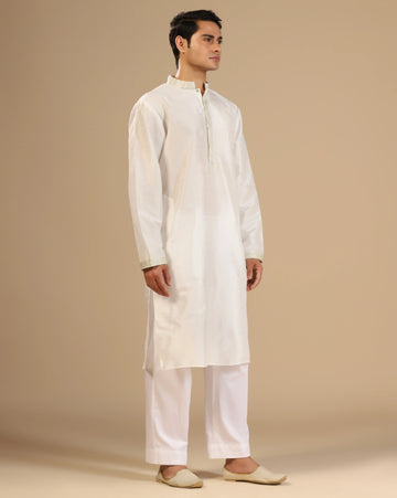 Elegant Off-White silk kurta set with aari zari embroidery